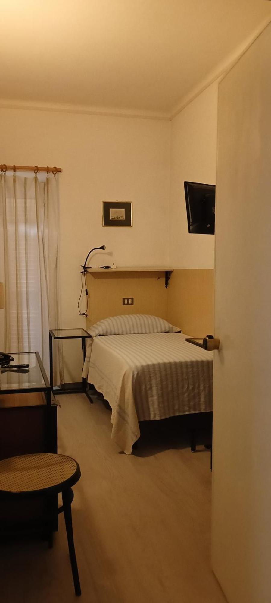 Piccolo Hotel Holiday Center Finale Ligure Buitenkant foto