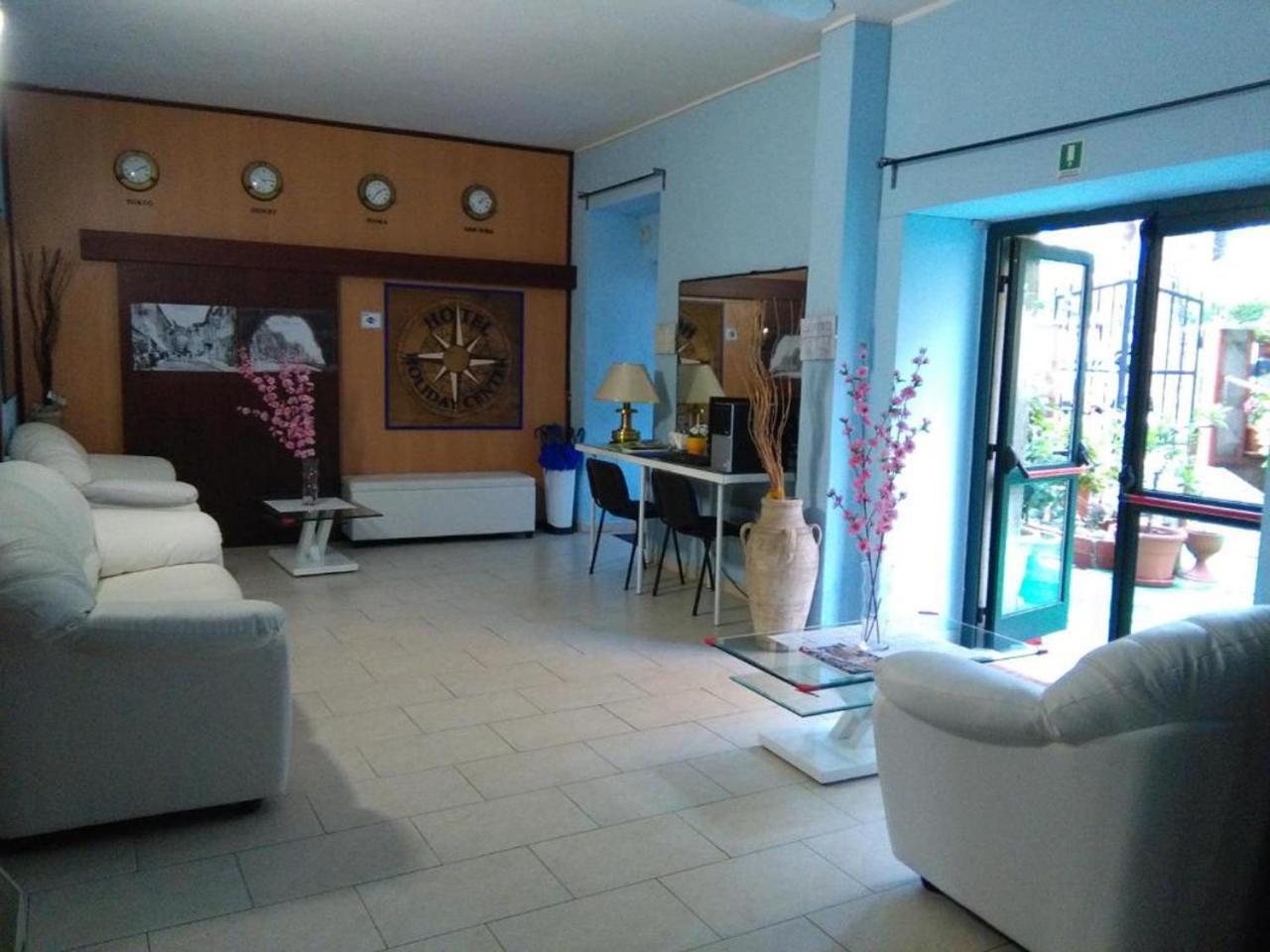 Piccolo Hotel Holiday Center Finale Ligure Buitenkant foto