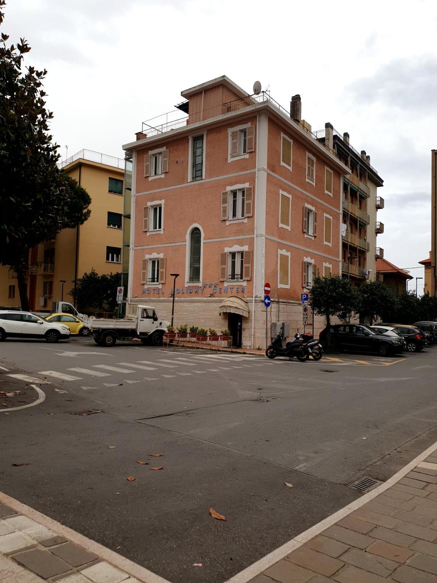 Piccolo Hotel Holiday Center Finale Ligure Buitenkant foto