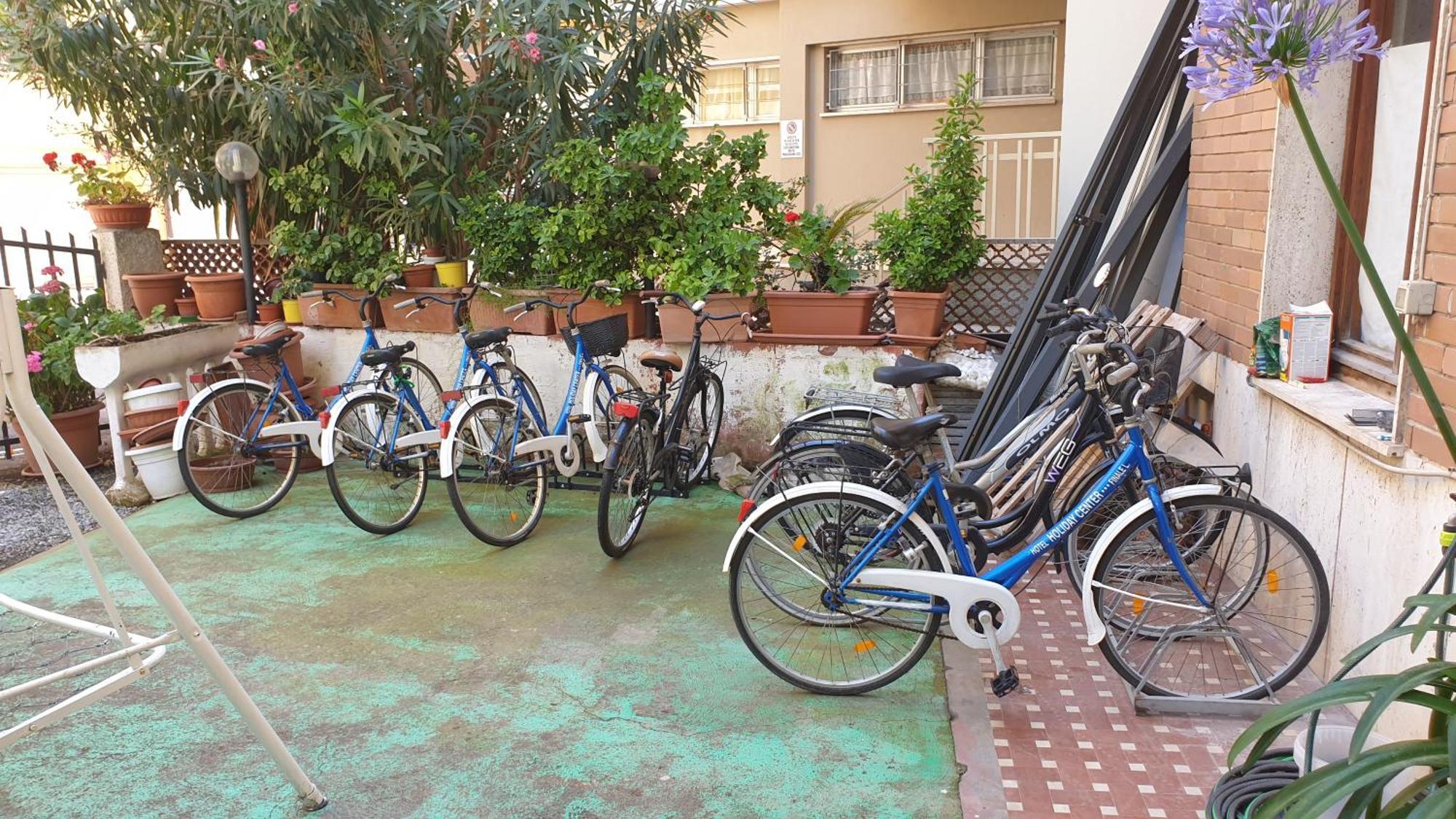 Piccolo Hotel Holiday Center Finale Ligure Buitenkant foto